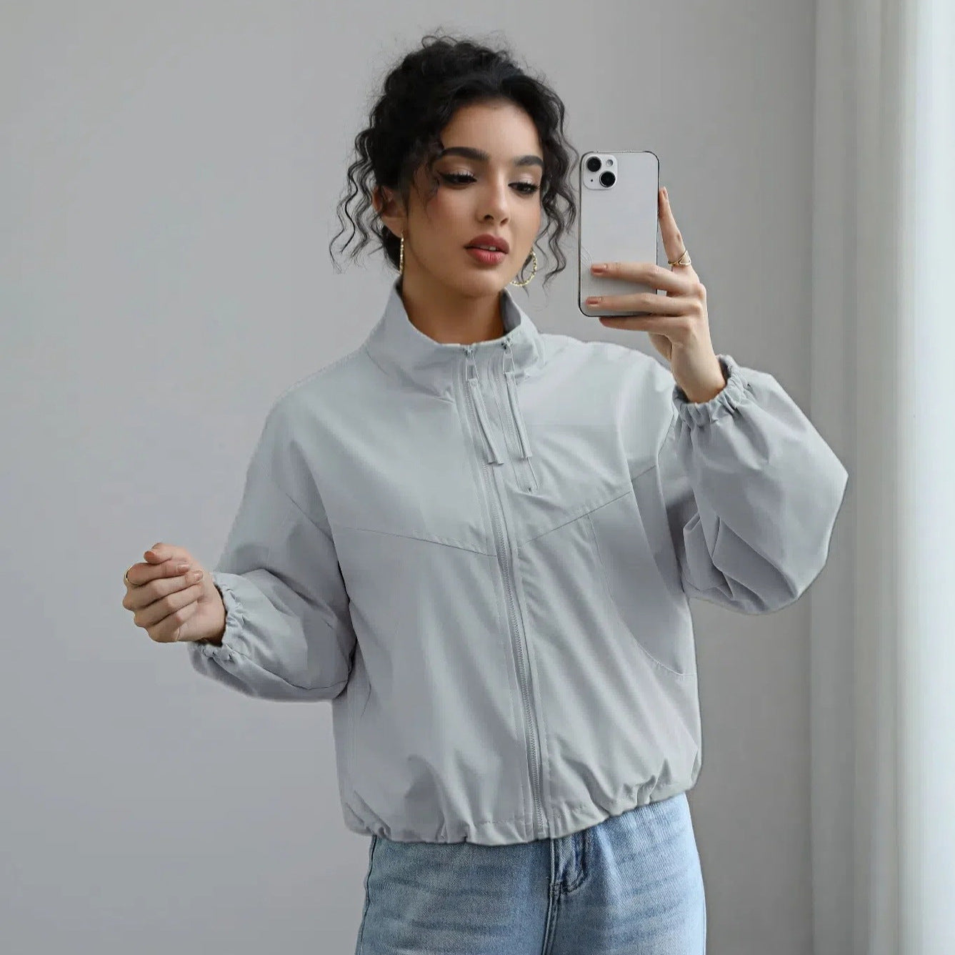 Veste Femme Imperméable à Col Montant – Coupe Courte et Élégante