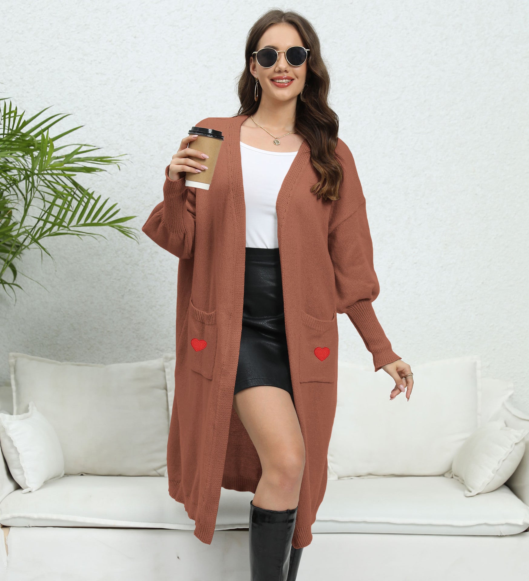 Cardigan à Motif Cœur – Style Décontracté et Tendance