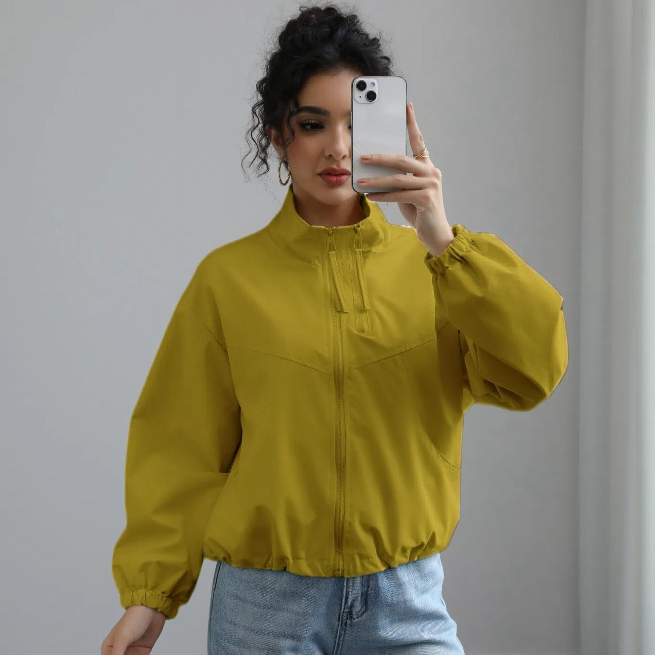 Veste Femme Imperméable à Col Montant – Coupe Courte et Élégante