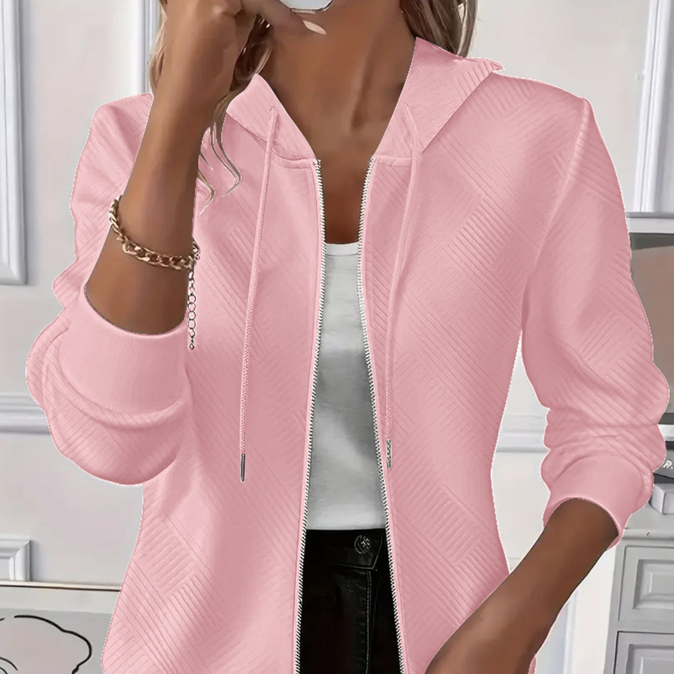 Hoodie Tricotée à Zip & Capuche – Coupe Détendue Femme