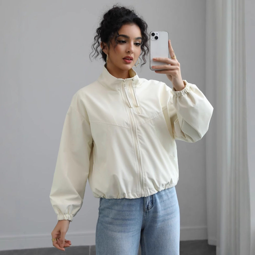 Veste Femme Imperméable à Col Montant – Coupe Courte et Élégante