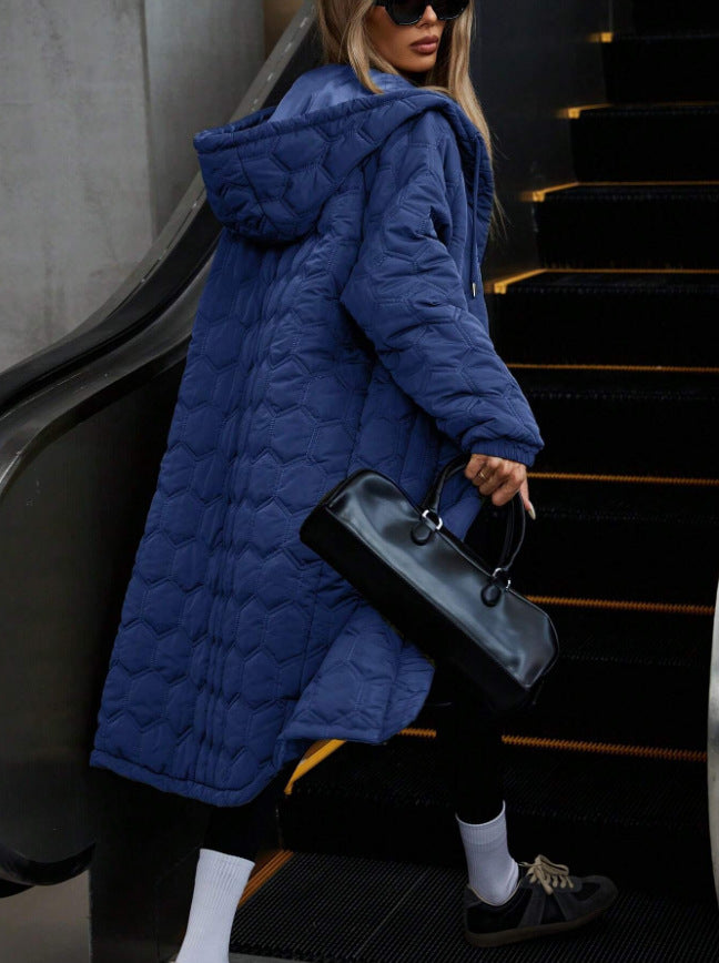 Manteau Long à Carreaux à Capuche pour Femme – Élégance et Confort